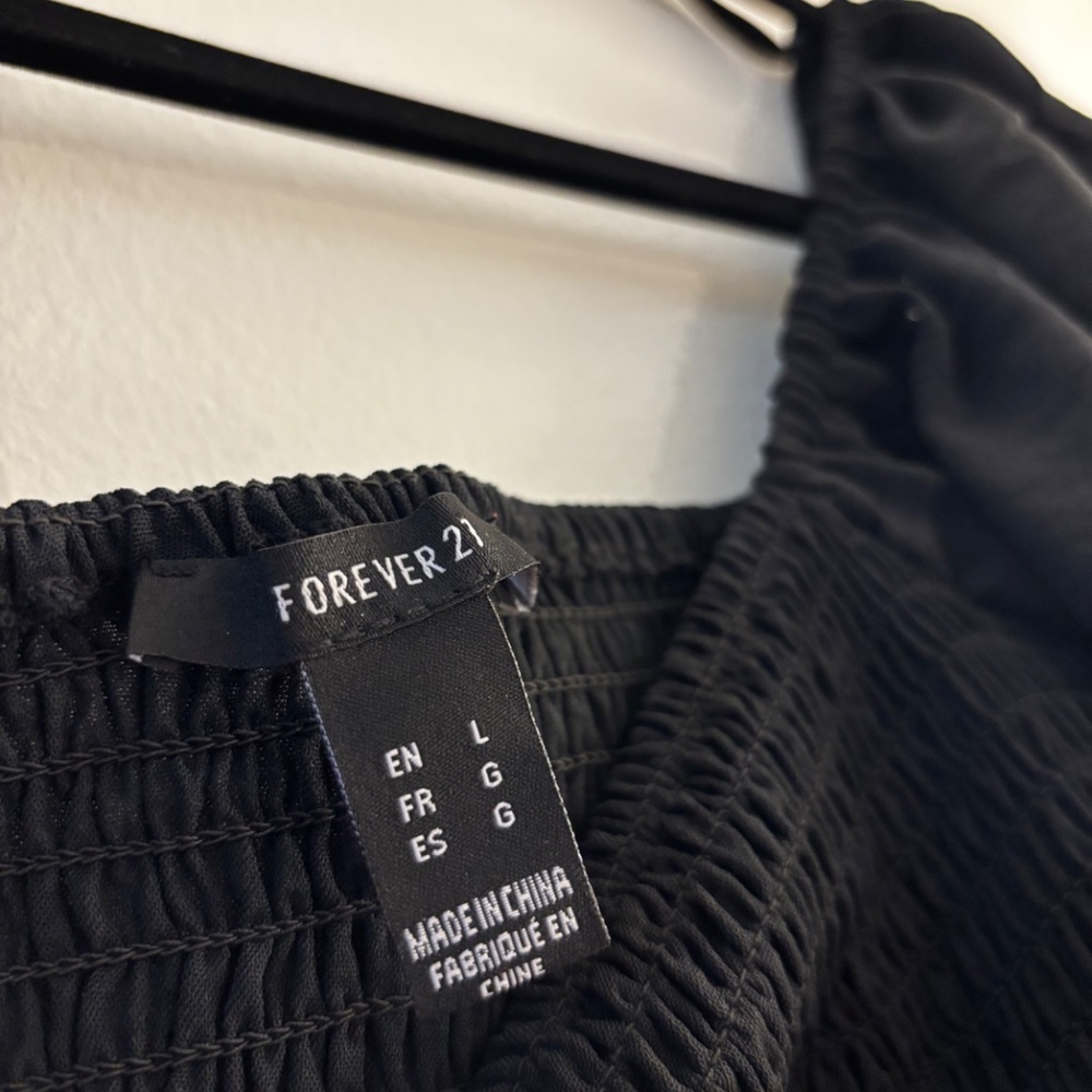 Forever 21 Smocked Puff Sleeve Crop Top – Black – Large - Picture 7 of 9